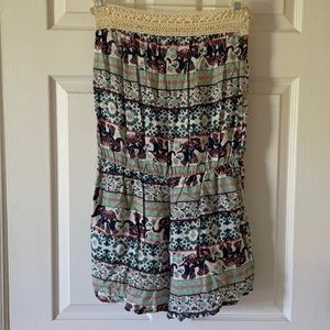 Strapless shorts romper with pockets